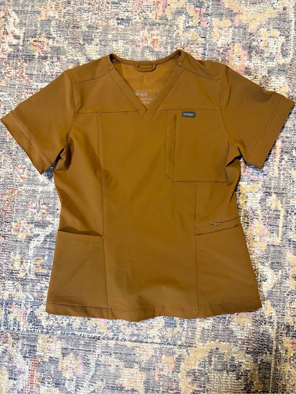 FIGS Indestructible Scrub Top Size M
